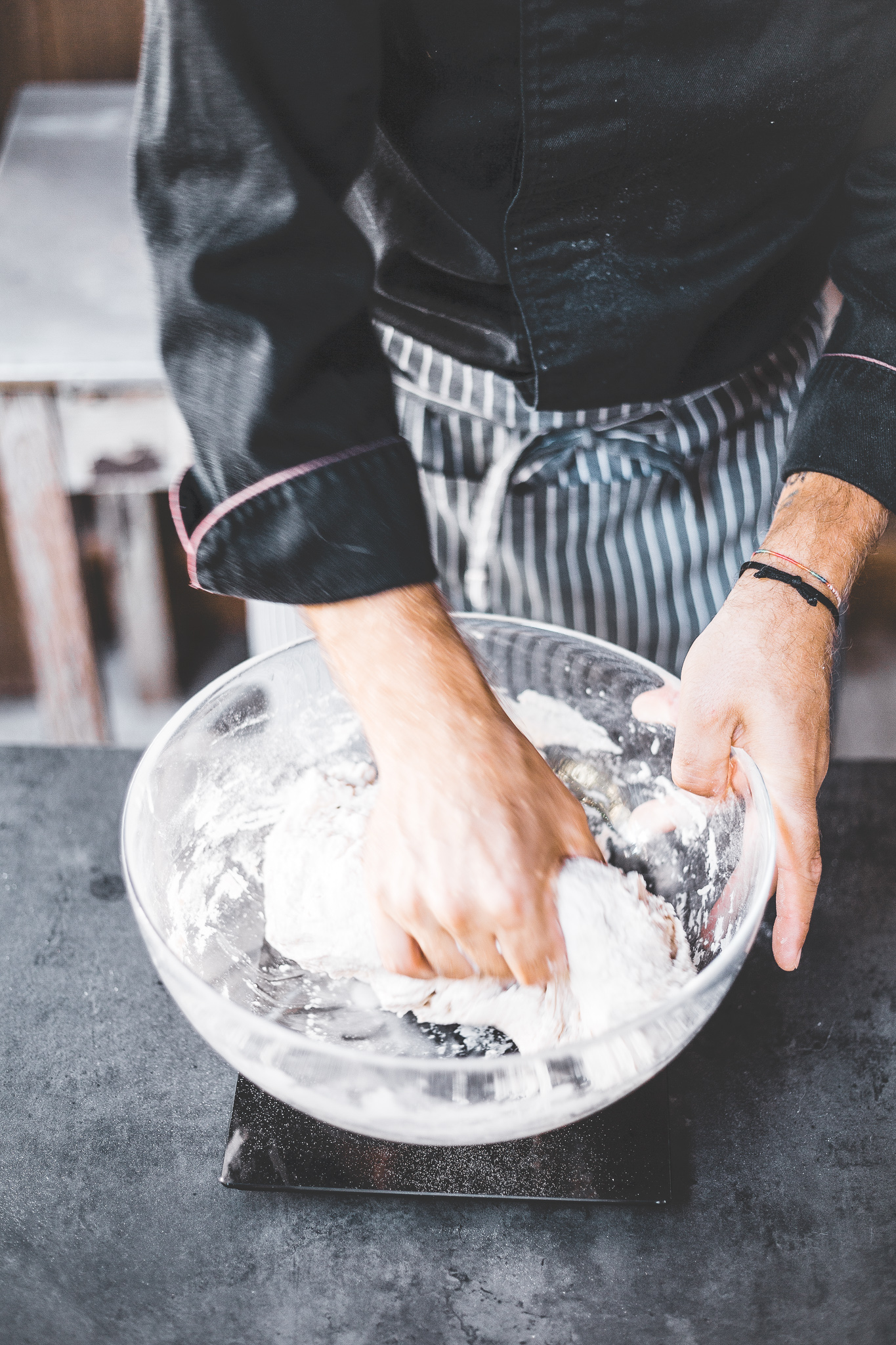 Corso di panificazione gratuito: come impastare